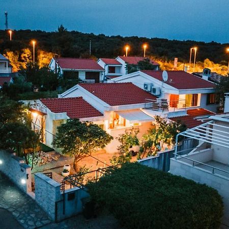 Apartments Summer Touch Petrcane Esterno foto