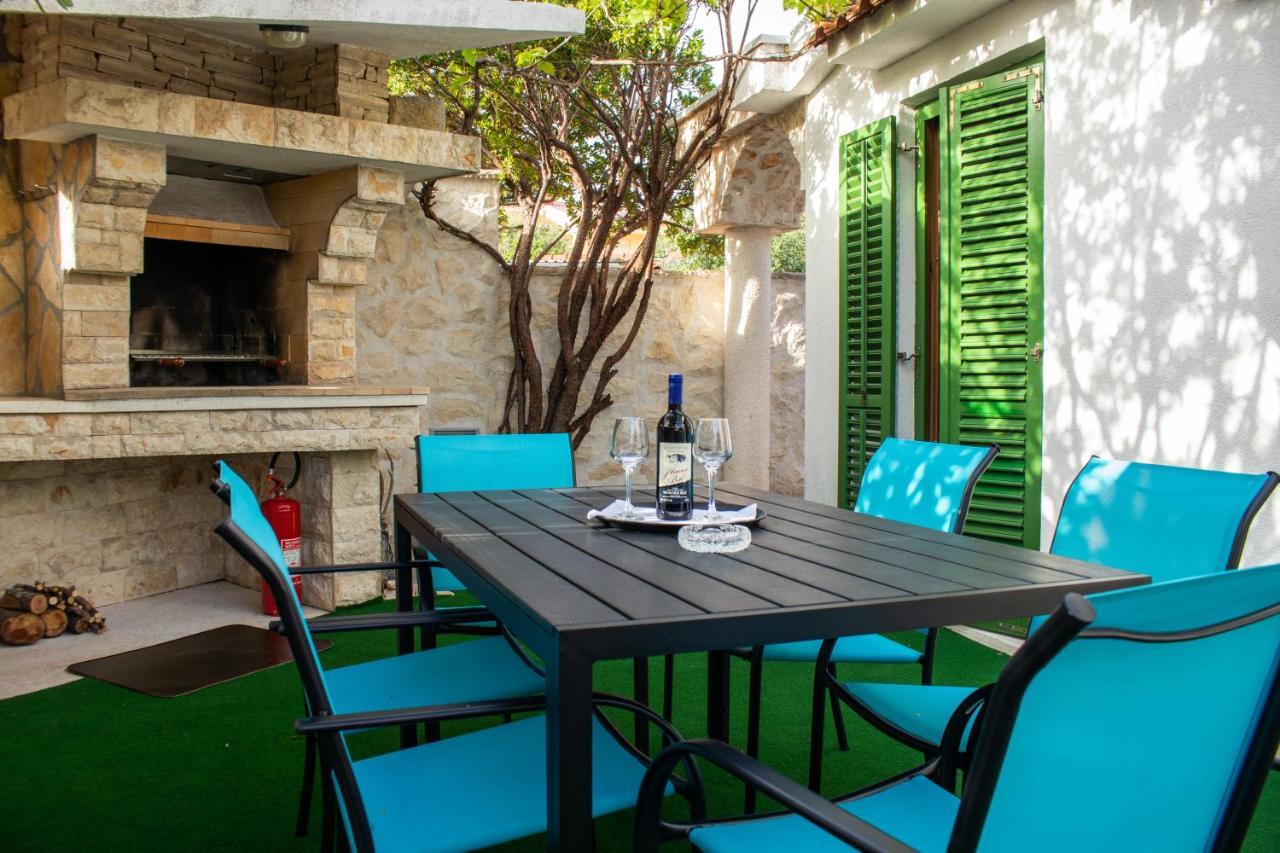Apartments Summer Touch Petrcane Esterno foto