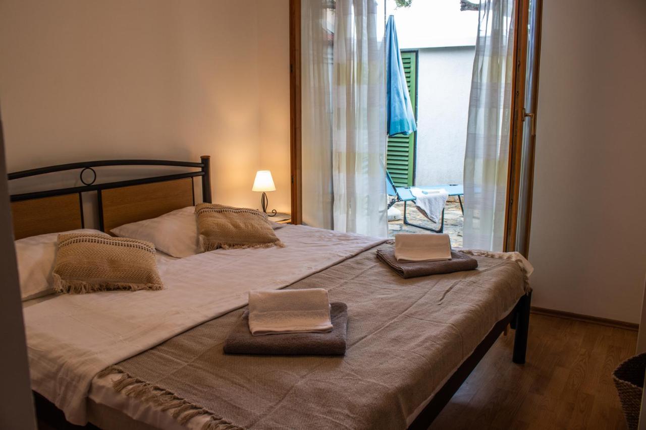 Apartments Summer Touch Petrcane Esterno foto