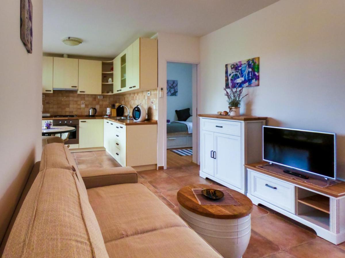 Apartments Summer Touch Petrcane Esterno foto