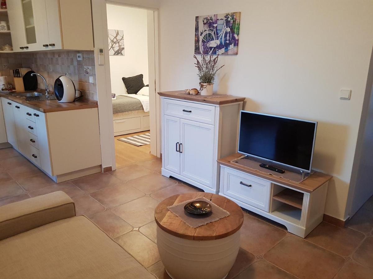 Apartments Summer Touch Petrcane Esterno foto