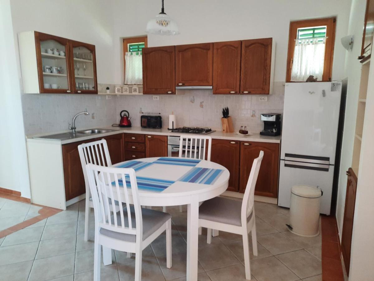 Apartments Summer Touch Petrcane Esterno foto